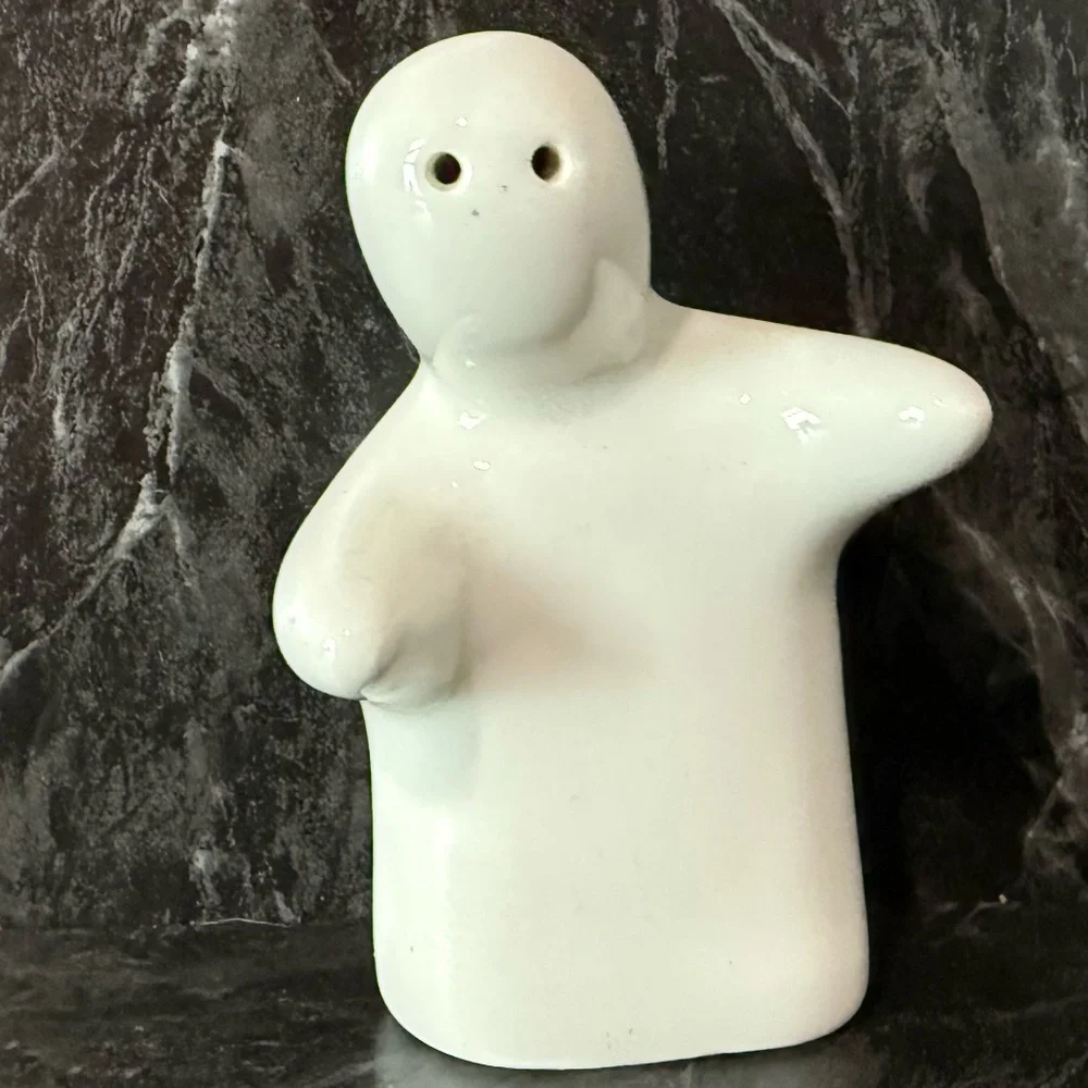 Hugging Ghosts Salt and Pepper Shakers